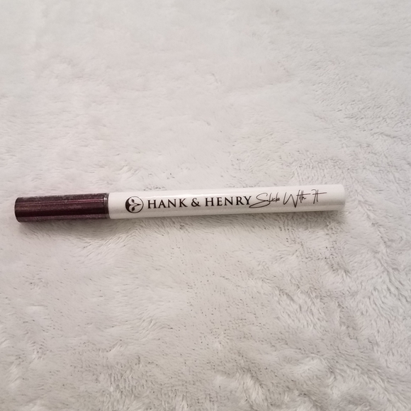 Hank & Henry Other - Hank & Henry liquid eyeliner
